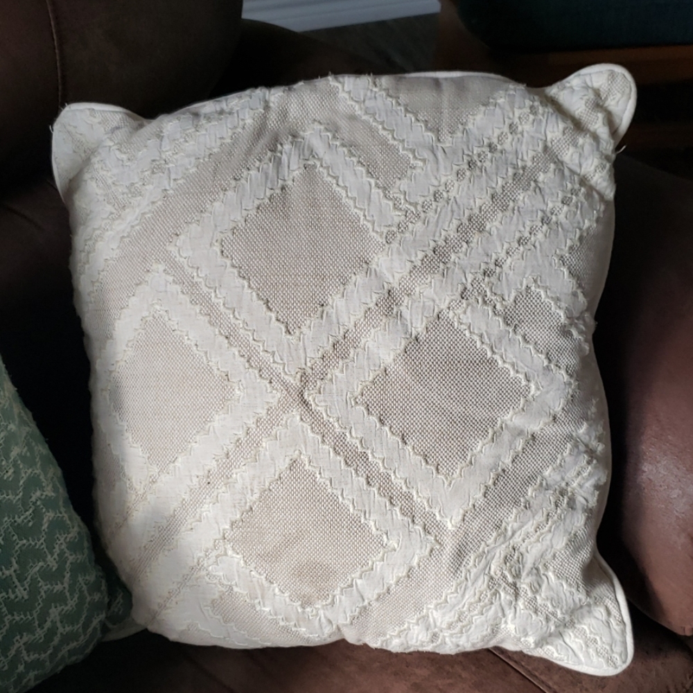 Pillows - Picture 3 of 6
